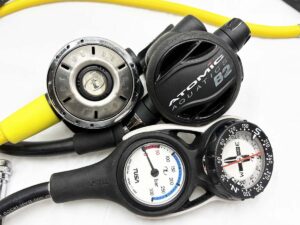 ATOMIC アトミック B2 レギュレーター TUSA オクトパス ゲージ セット まとめ ダイビング